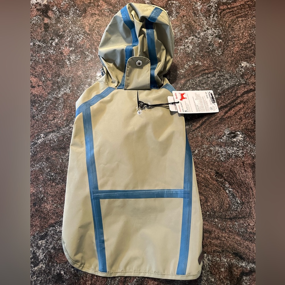NWT Reddy Dog Raincoat size small